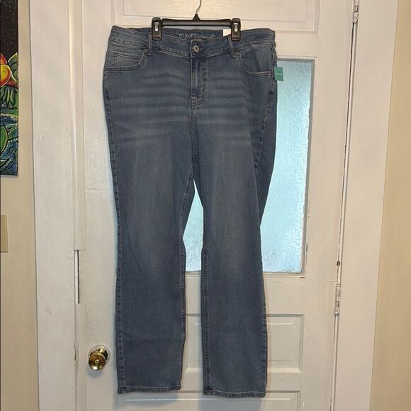 NWT Maurice’s Women's Blue Mid Rise Straight Leg Super Stretch Jeans Size 18W - Picture 1 of 8